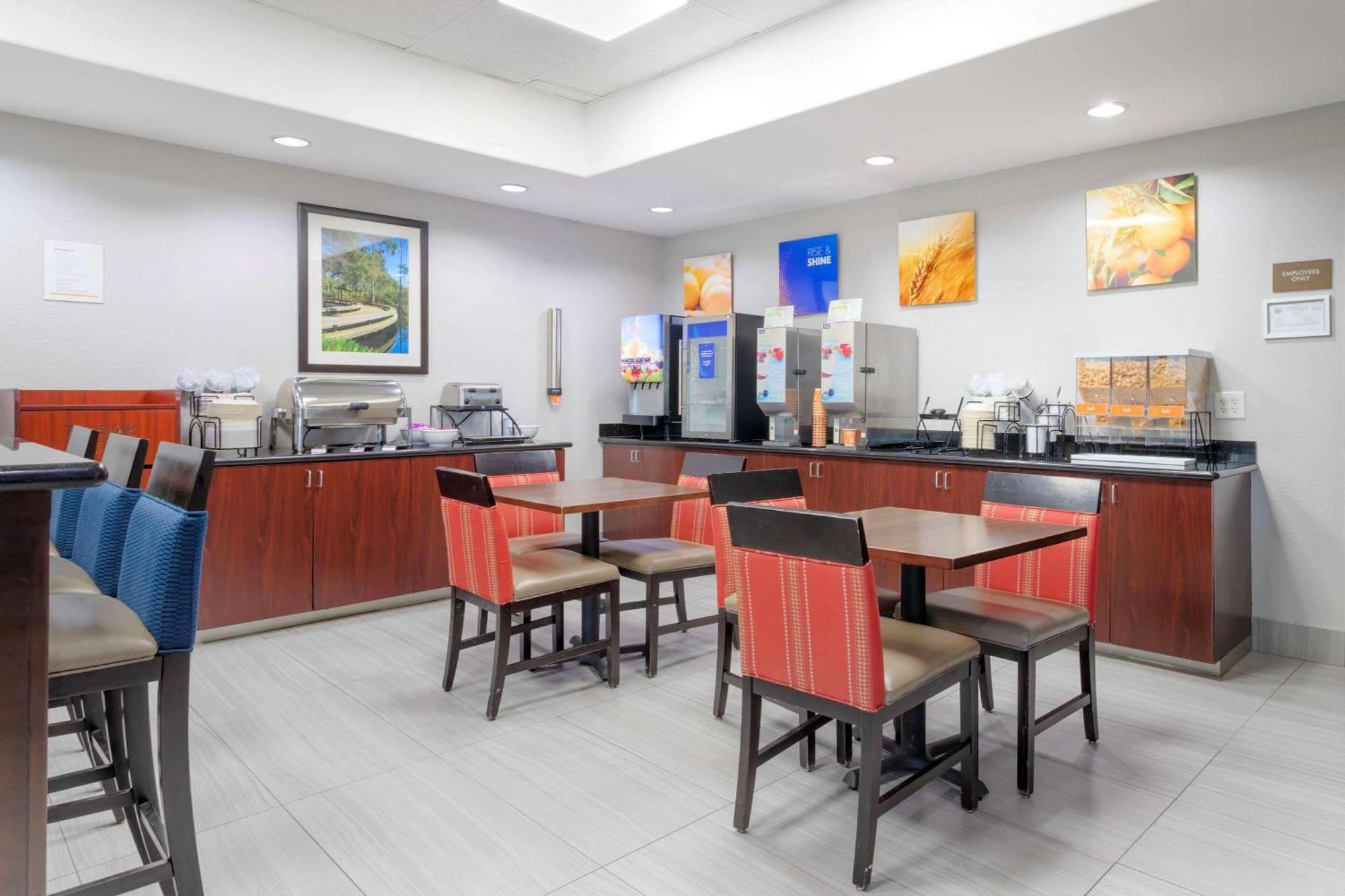 Comfort Inn By Choice Hotels Orange, Tx Buitenkant foto