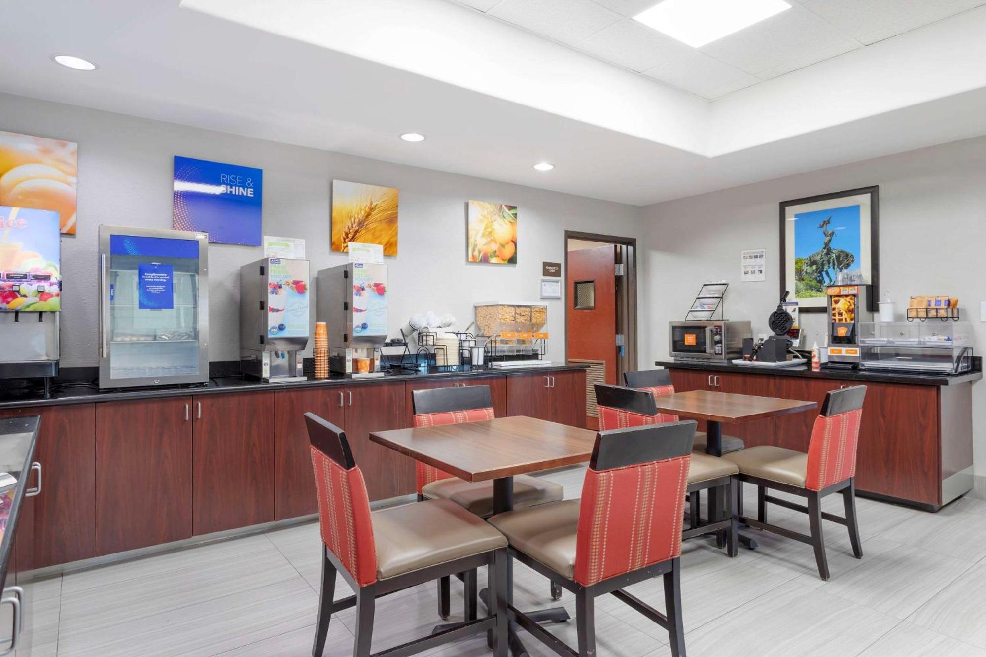 Comfort Inn By Choice Hotels Orange, Tx Buitenkant foto